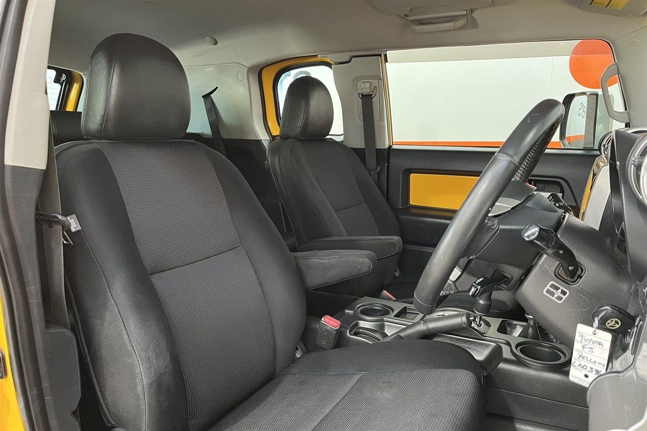 2011 Toyota FJ CRUISER