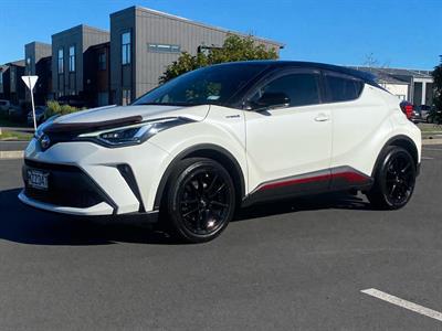2020 Toyota C-HR - Thumbnail