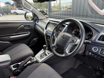 2020 Mitsubishi Triton - Thumbnail
