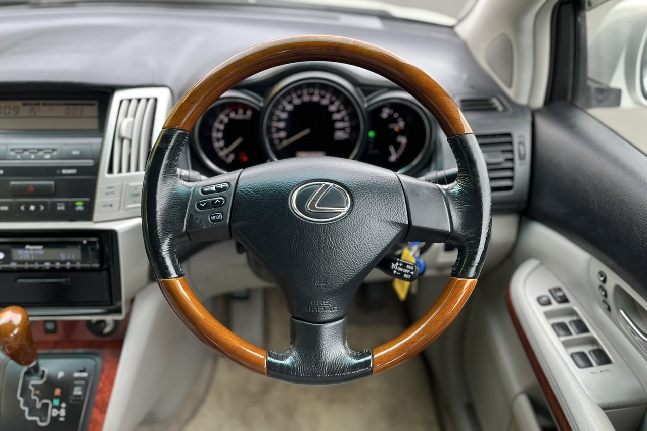 2004 Lexus RX330