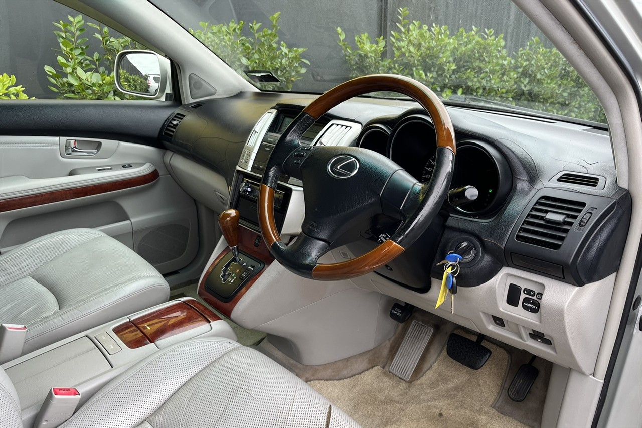 2004 Lexus RX330