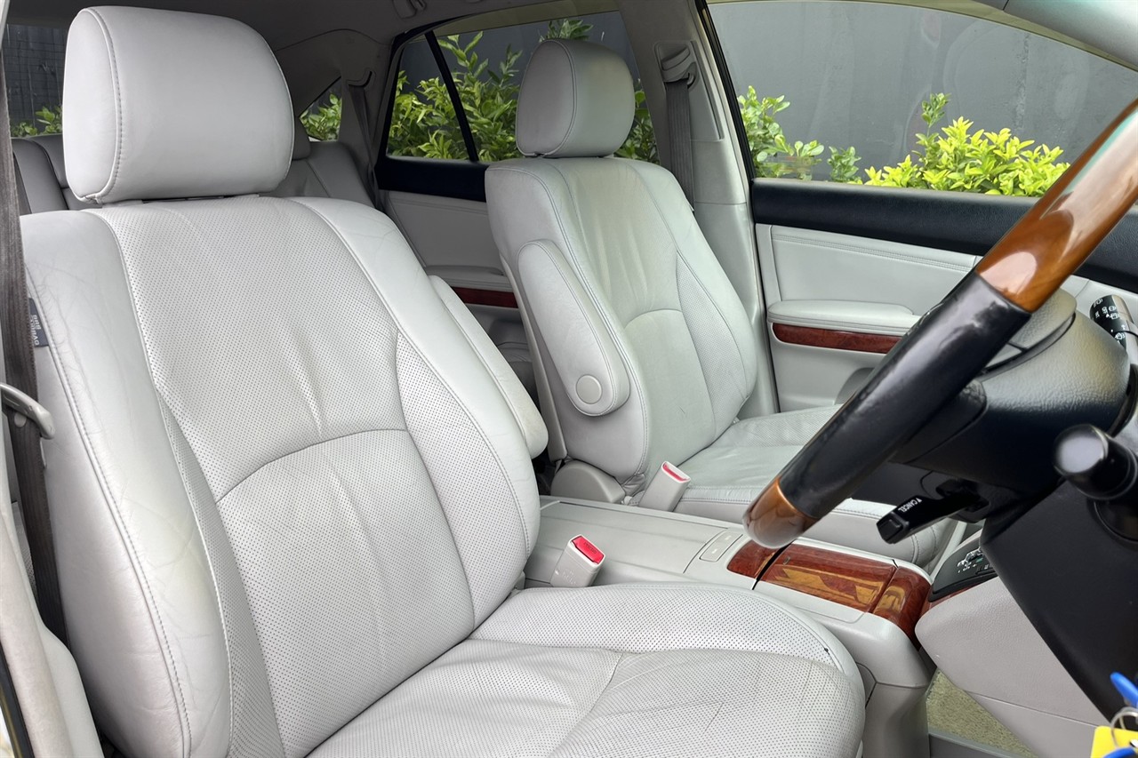 2004 Lexus RX330