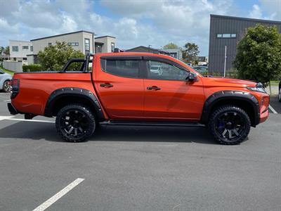 2020 Mitsubishi Triton - Thumbnail