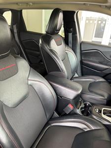 2017 Jeep Cherokee - Thumbnail