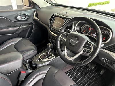 2017 Jeep Cherokee - Thumbnail