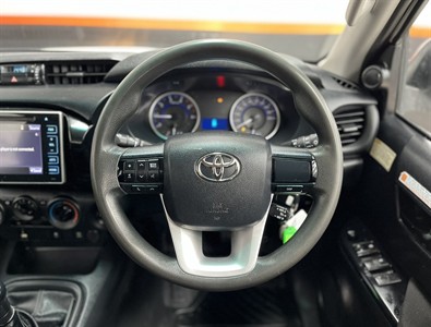 2019 Toyota Hilux - Thumbnail
