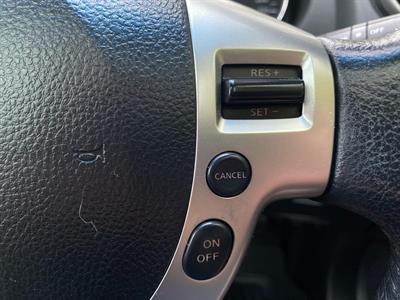 2013 Nissan DUALIS - Thumbnail