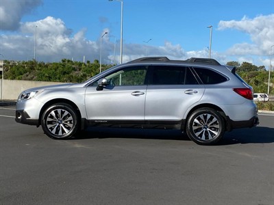 2015 Subaru Outback - Thumbnail