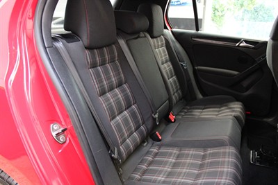 2010 Volkswagen GOLF - Thumbnail