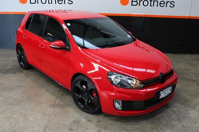 2010 Volkswagen GOLF - Thumbnail