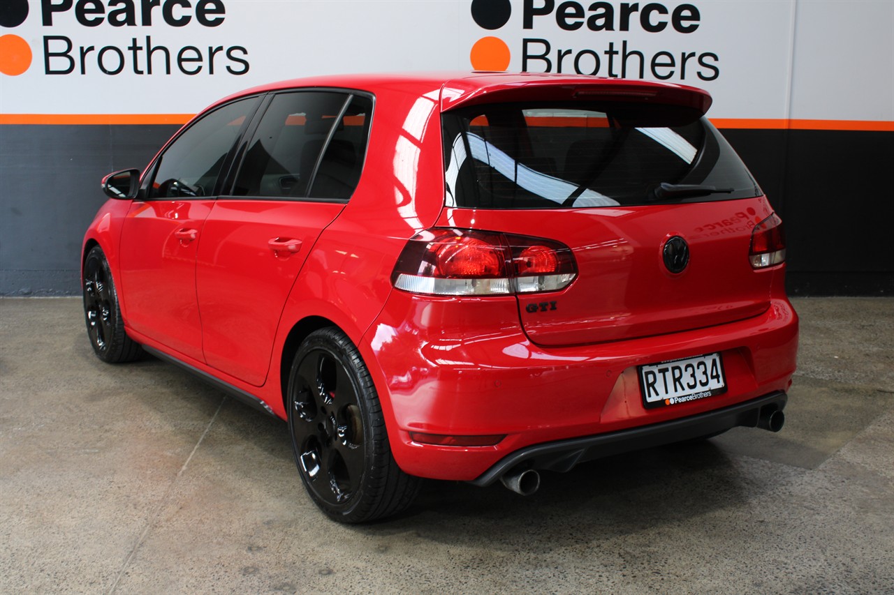 2010 Volkswagen GOLF