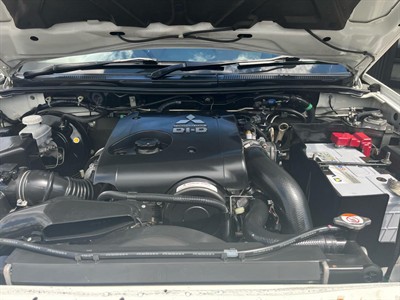 2014 Mitsubishi Triton - Thumbnail