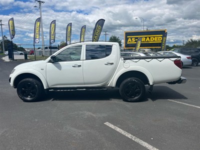 2014 Mitsubishi Triton - Thumbnail