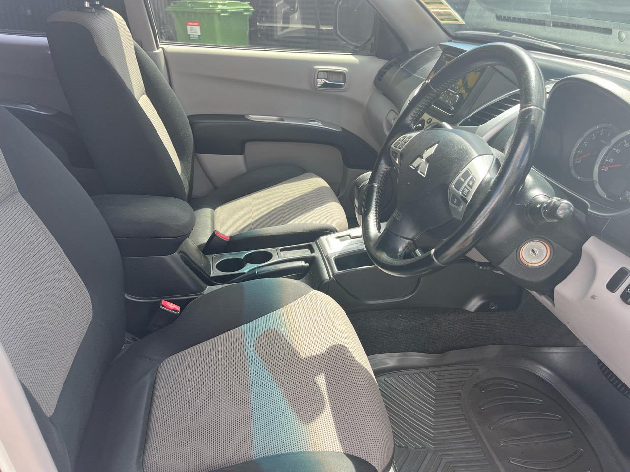 2014 Mitsubishi Triton