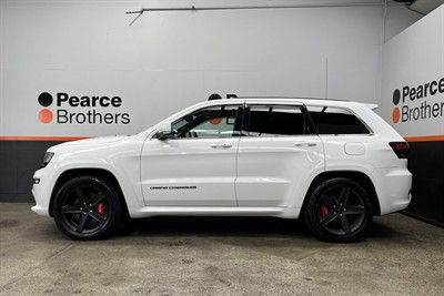 2016 Jeep Grand Cherokee - Thumbnail