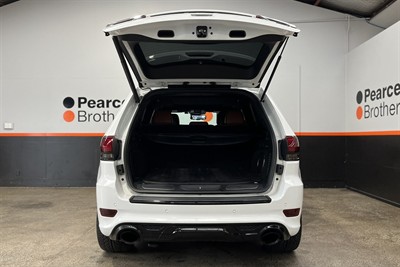 2016 Jeep Grand Cherokee - Thumbnail