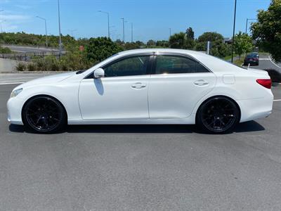 2010 Toyota Mark-X - Thumbnail