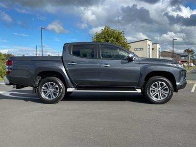 2023 Mitsubishi Triton - Thumbnail