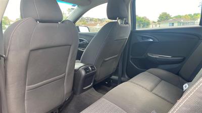 2017 Holden Commodore - Thumbnail