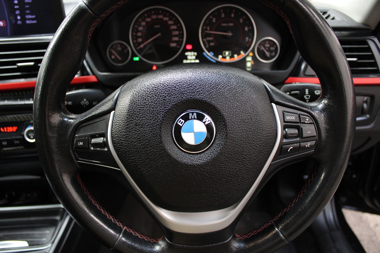 2012 BMW 320I