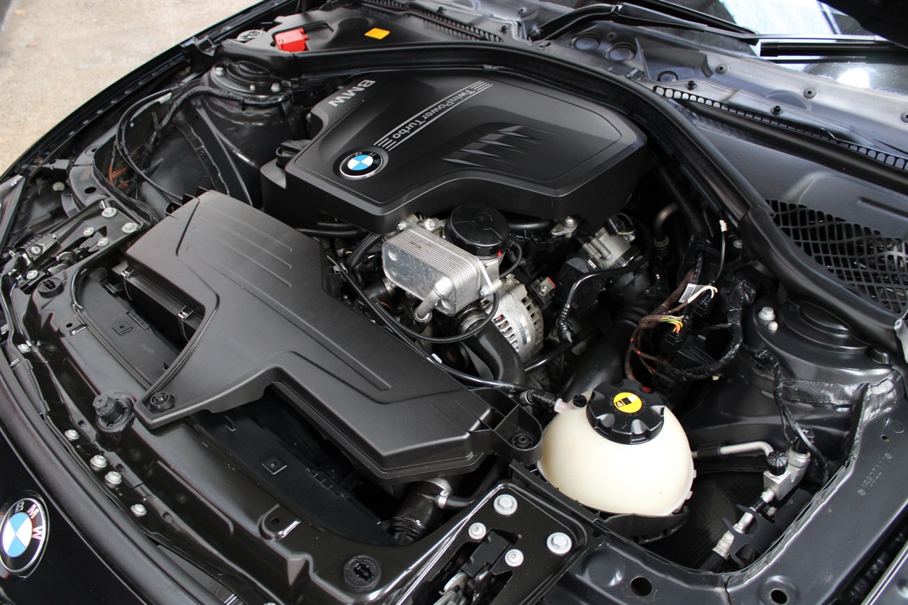 2012 BMW 320I
