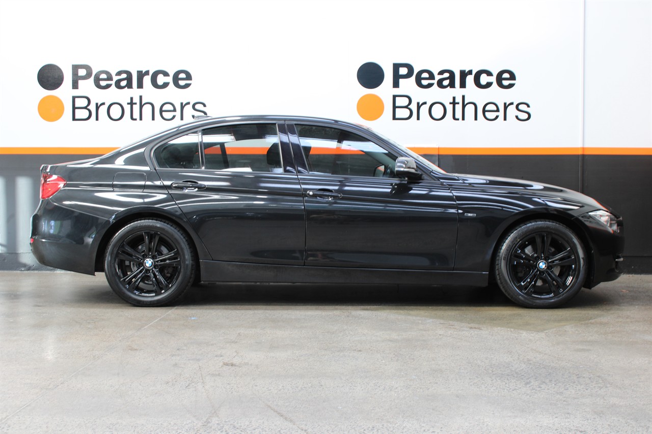 2012 BMW 320I