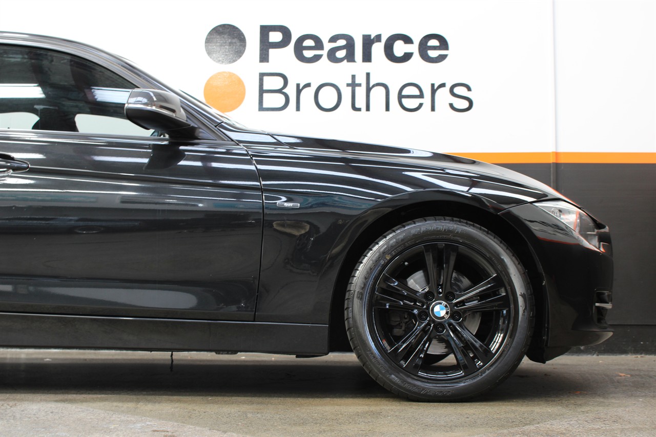 2012 BMW 320I