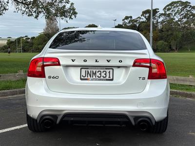 2015 Volvo S60 - Thumbnail