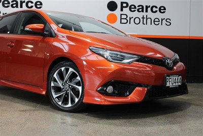 2016 Toyota Auris - Thumbnail