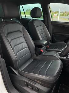 2021 Volkswagen Tiguan - Thumbnail