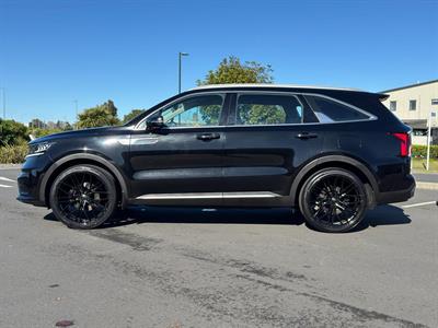 2022 Kia Sorento - Thumbnail