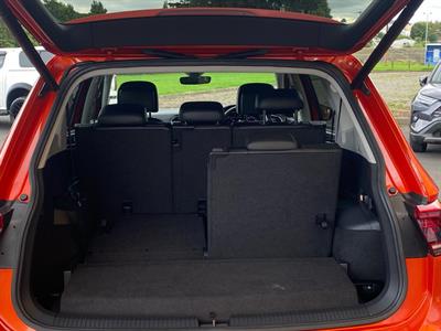 2018 Volkswagen Tiguan - Thumbnail