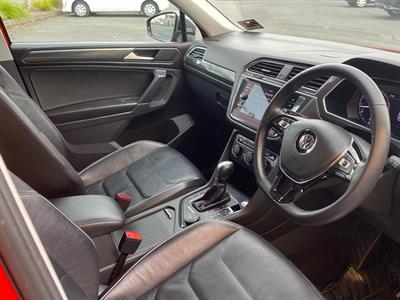 2018 Volkswagen Tiguan - Thumbnail