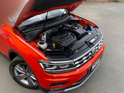 2018 Volkswagen Tiguan - Thumbnail