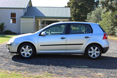 2005 Volkswagen GOLF - Thumbnail
