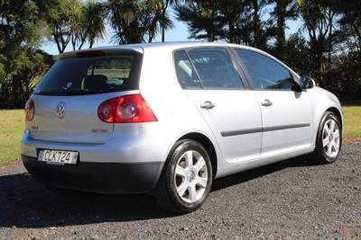 2005 Volkswagen GOLF - Thumbnail