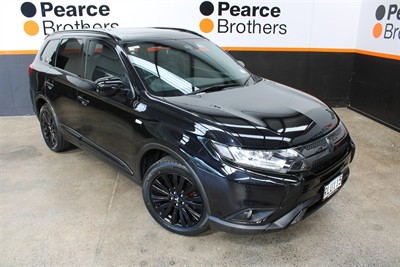 2022 Mitsubishi Outlander - Thumbnail