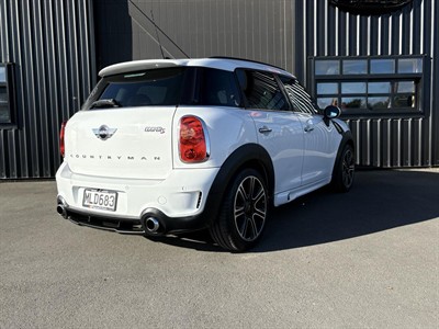 2016 Mini Countryman - Thumbnail