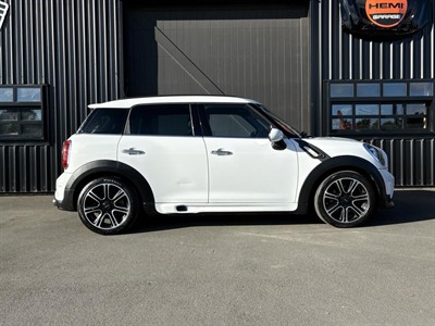 2016 Mini Countryman - Thumbnail