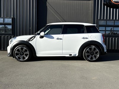 2016 Mini Countryman - Thumbnail