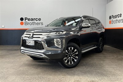2020 Mitsubishi Pajero