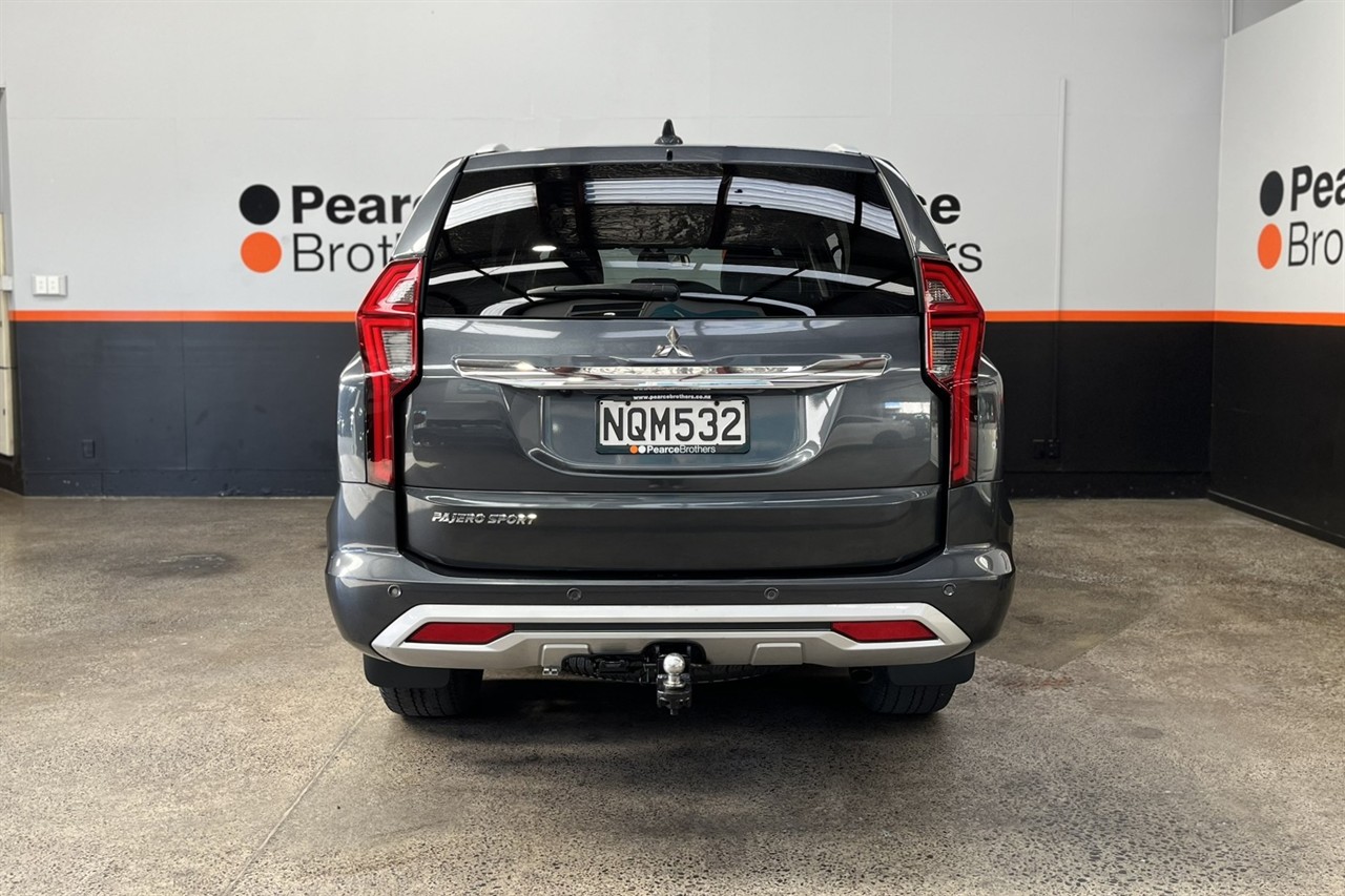 2020 Mitsubishi Pajero