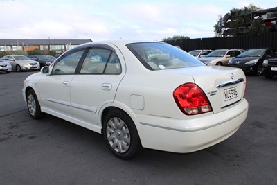 2004 Nissan Bluebird - Thumbnail