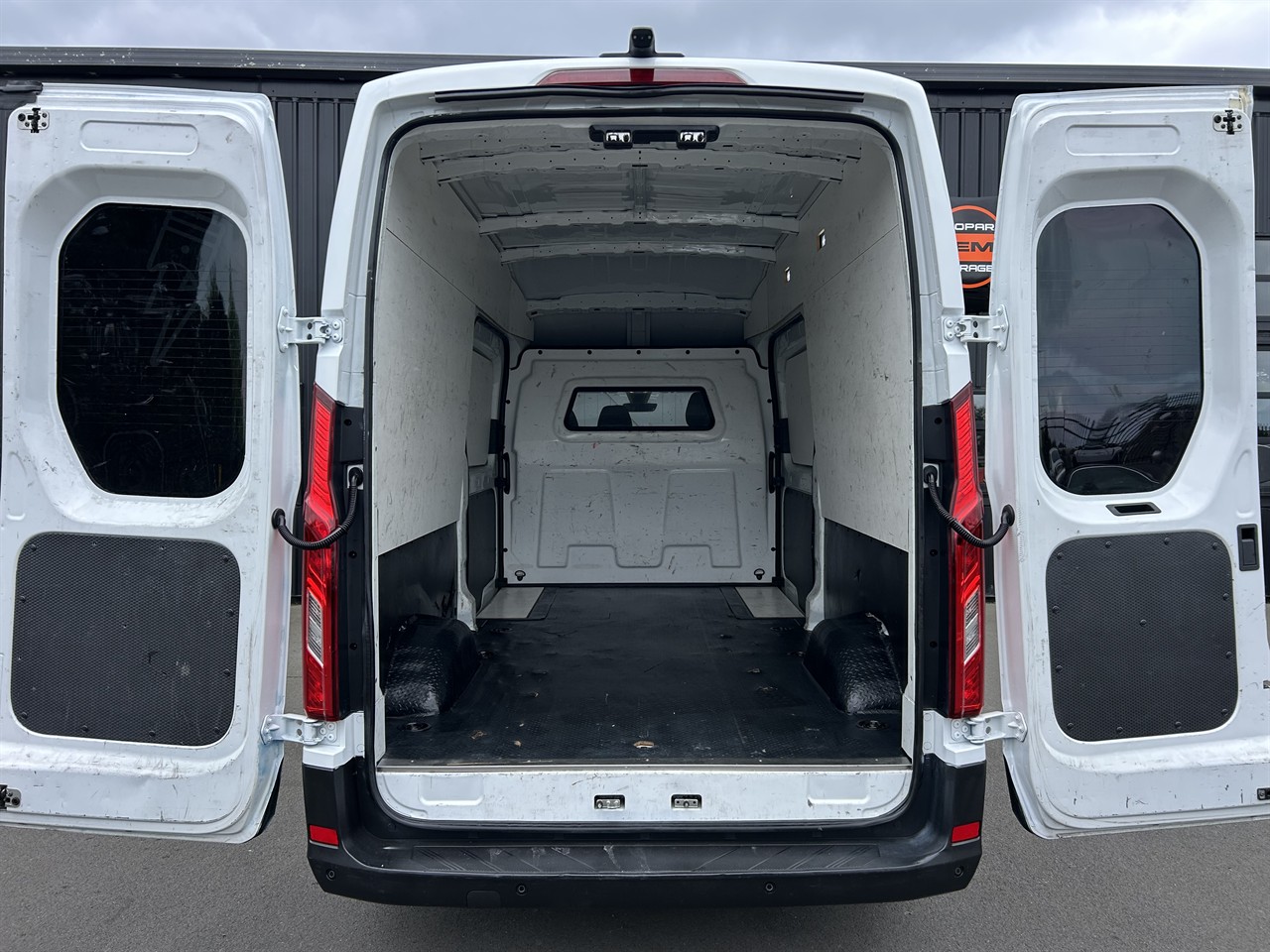 2022 LDV Deliver 9
