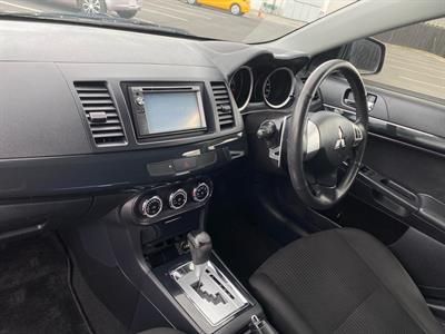 2013 Mitsubishi Galant - Thumbnail