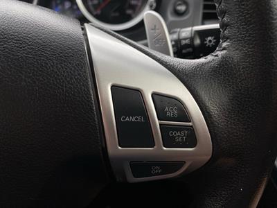 2013 Mitsubishi Galant - Thumbnail