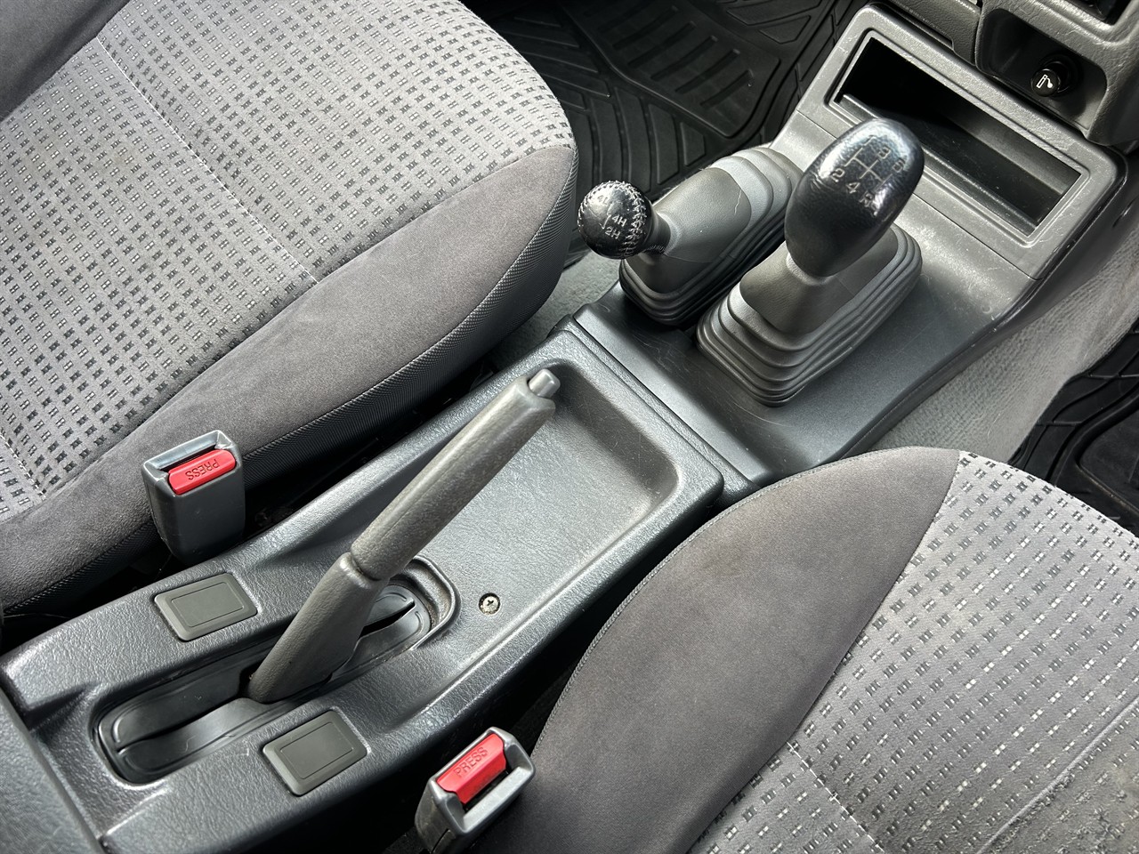 2006 Mitsubishi Triton