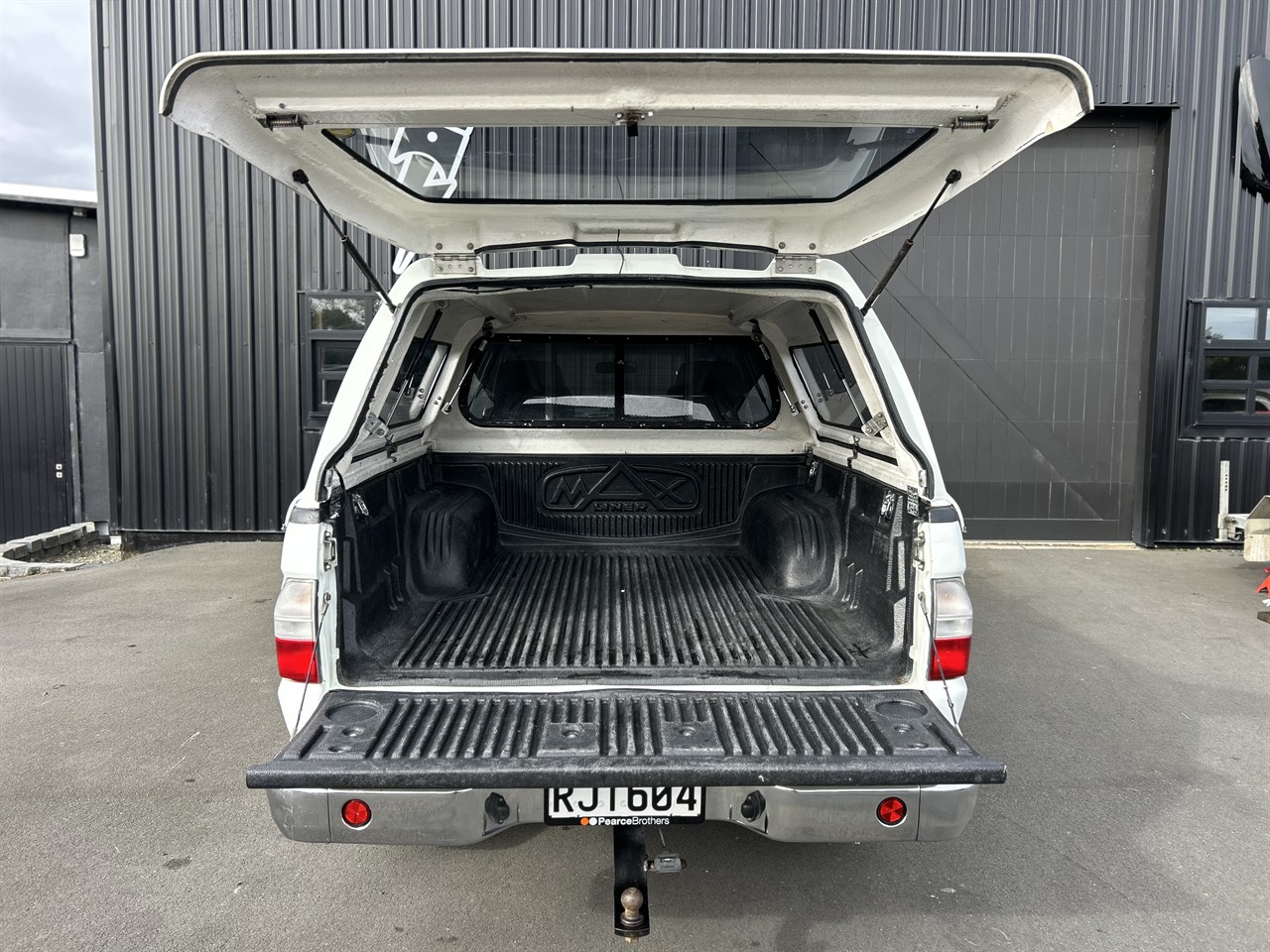 2006 Mitsubishi Triton