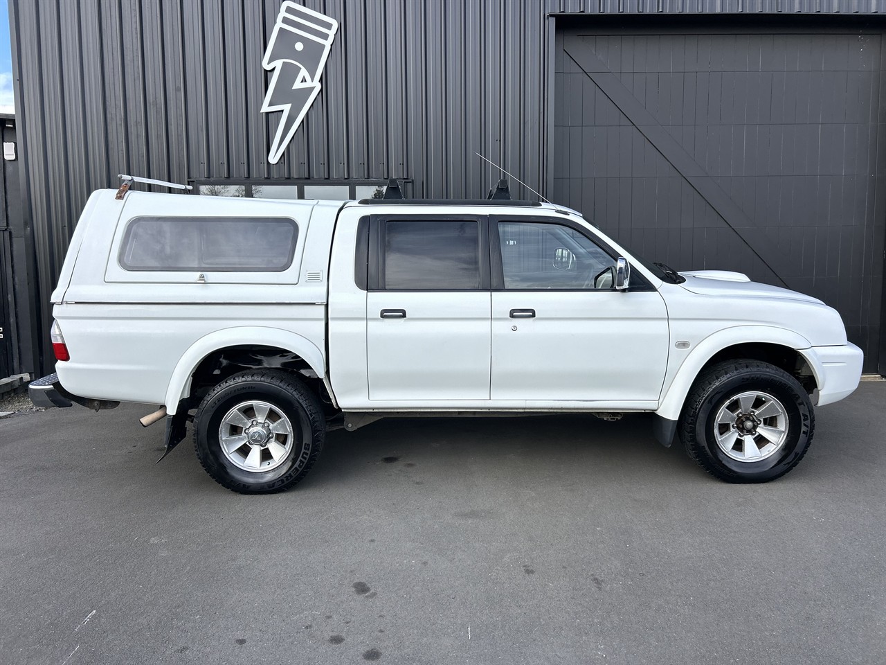 2006 Mitsubishi Triton