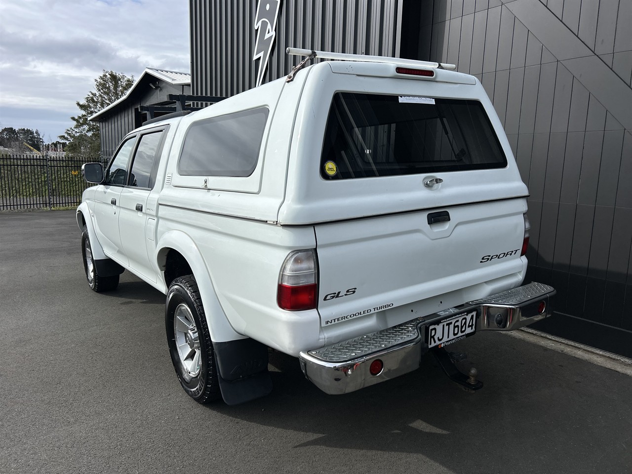 2006 Mitsubishi Triton